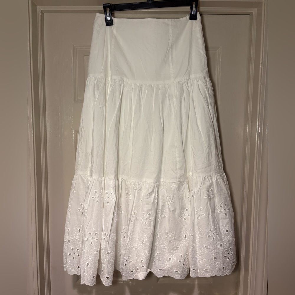 Stunning En Saison White Tiered A-Line Maxi Skirt - Picture 9 of 12
